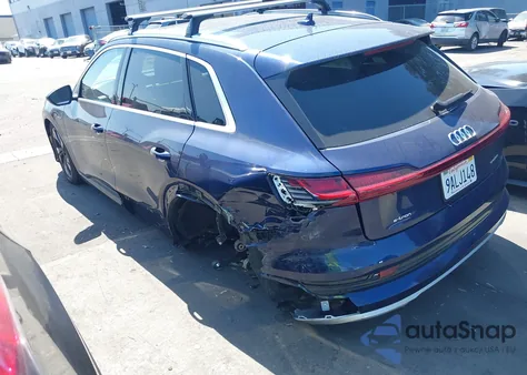 2022 Audi E-Tron Premium Quattro из США, поврежденный, VIN WA1AAAGE4NB020119